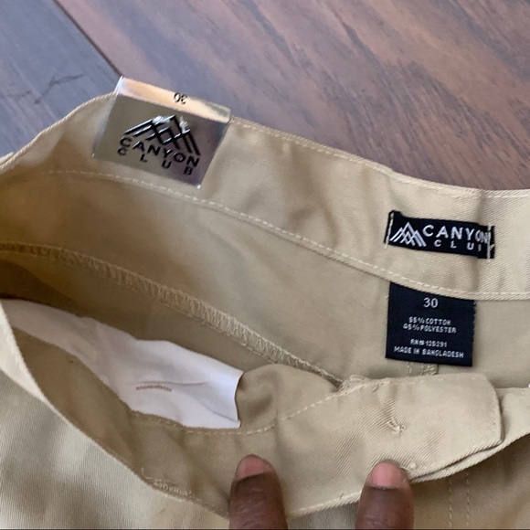 Tan Canyon Club cargo shorts. - Picture 3 of 5